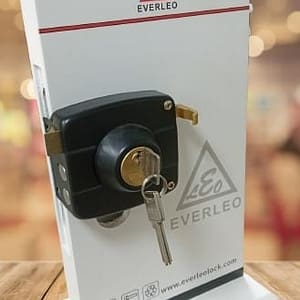 CERRADURA DE PORTON BLINDADA